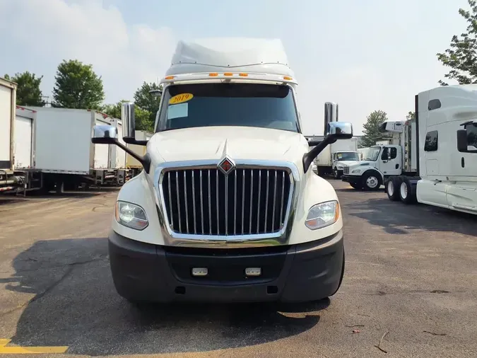 2019 NAVISTAR INTERNATIONAL LT625 SLPR CAB
