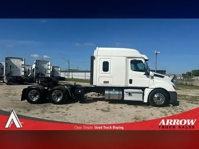 2019 FREIGHTLINER CA126