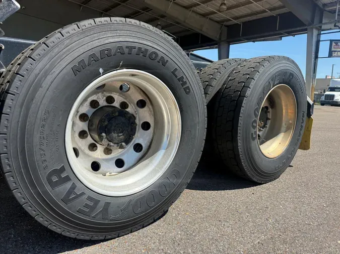 2022 International LT625