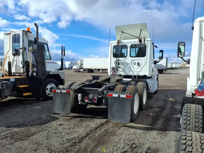 2019 FREIGHTLINER/MERCEDES CASCADIA 125