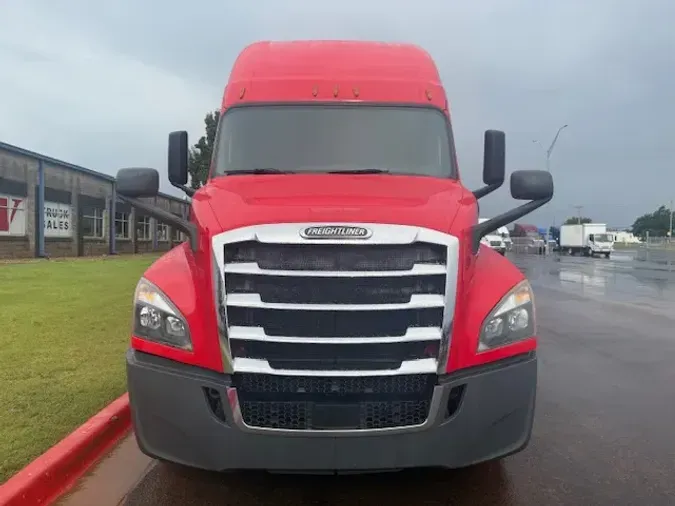 2020 FREIGHTLINER CASCADEVO1