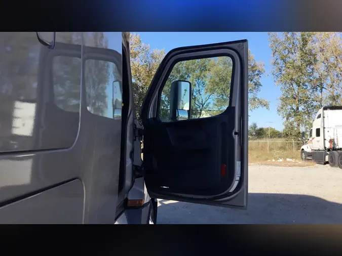 2025 Freightliner Cascadia 126