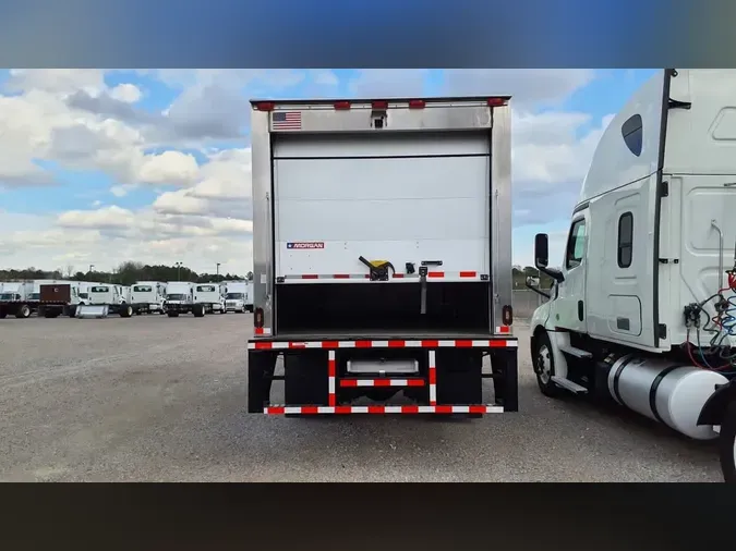 2020 FREIGHTLINER/MERCEDES M2 106