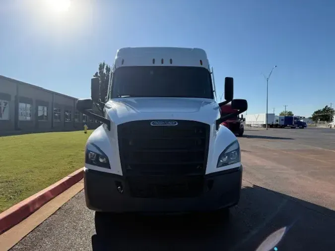 2020 FREIGHTLINER CA126