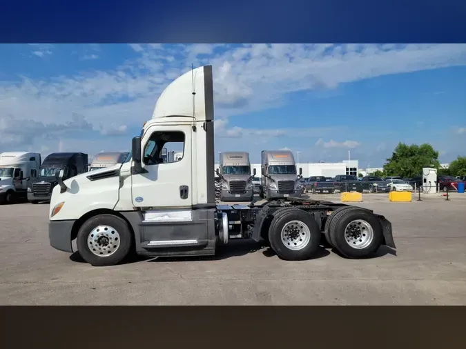 2019 Freightliner Cascadia 12654dc288f0a4ae54e5c3b495aa089dd9e