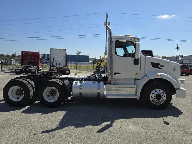 2020 Peterbilt 567