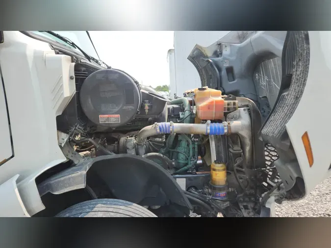 2019 Volvo VNL300