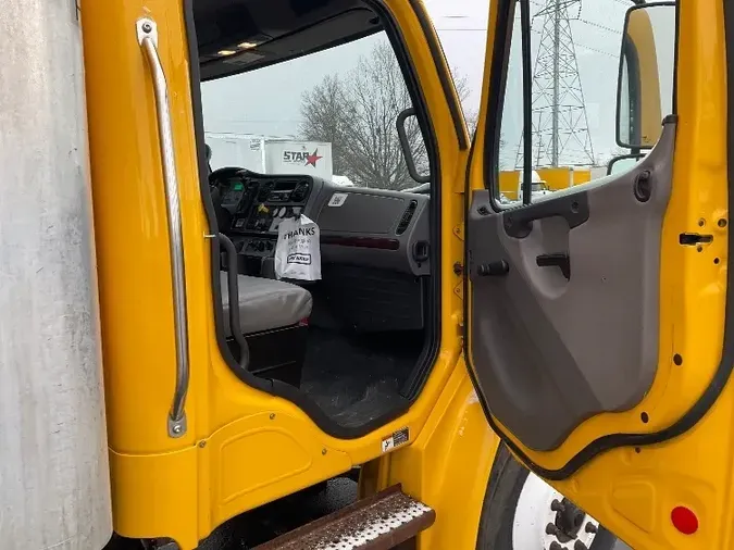 2018 Freightliner M2