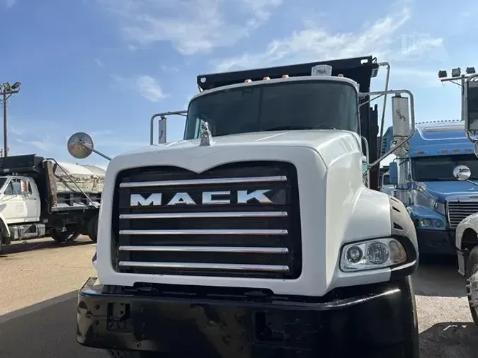 2007 MACK GRANITE CT713