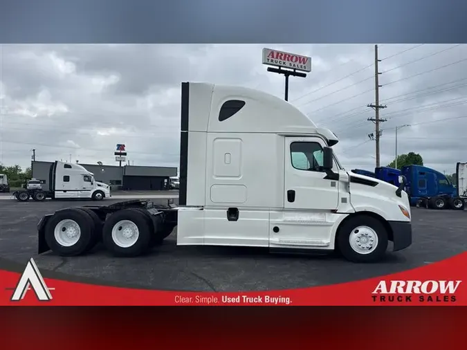 2020 FREIGHTLINER CA126
