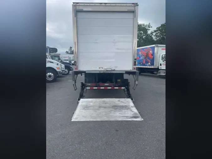2019 FREIGHTLINER M2 106