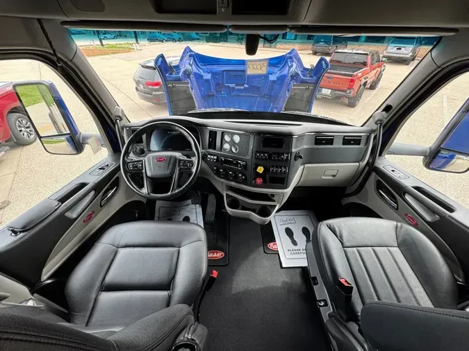 2023 PETERBILT 579