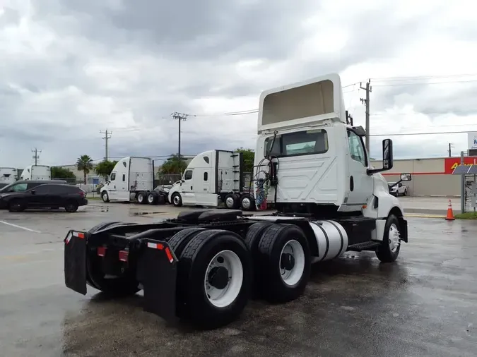 2019 NAVISTAR INTERNATIONAL LT625 DAYCAB T/A