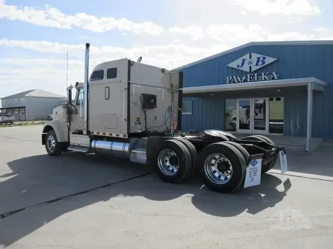 2002 INTERNATIONAL 9900