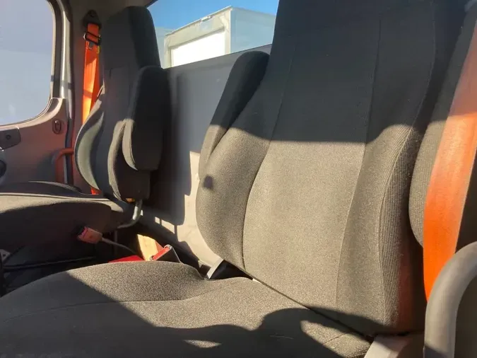 2020 FREIGHTLINER/MERCEDES M2 1065500c992a86327a1dd2f905b8f3e9877