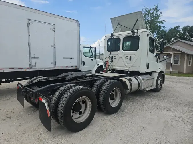 2019 FREIGHTLINER NEW CASCADIA PX12664