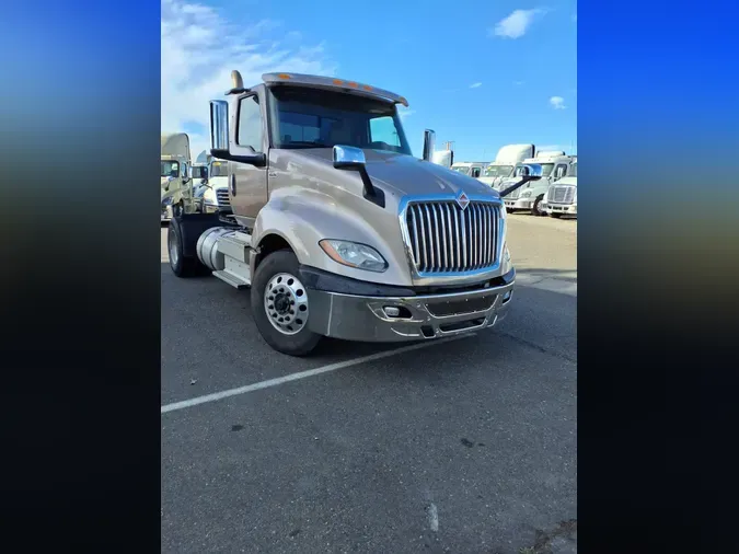 2019 NAVISTAR INTERNATIONAL LT625 DAYCAB S/A55018efc79ec94d7e2306beadd1ee868