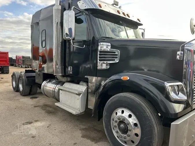 2019 FREIGHTLINER CORONADO 122
