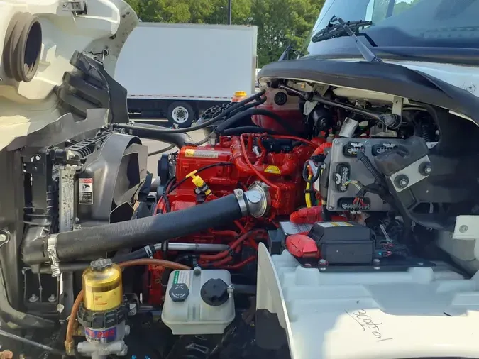 2022 FREIGHTLINER/MERCEDES M2 106