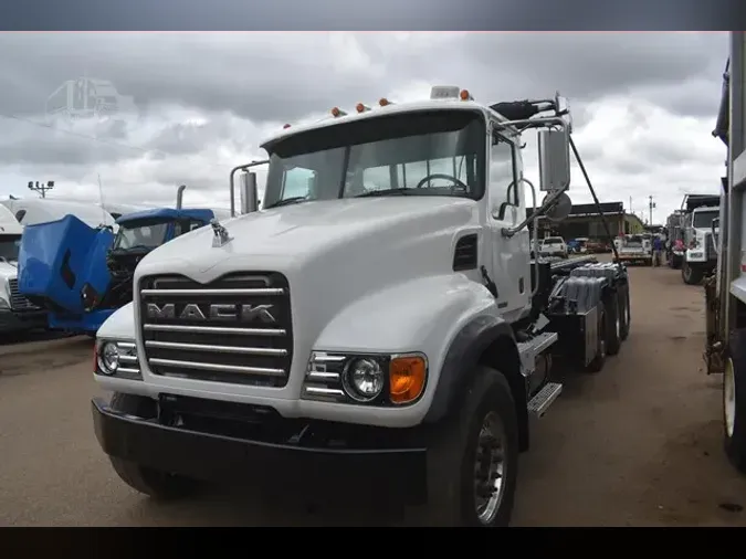 2007 MACK GRANITE CV713