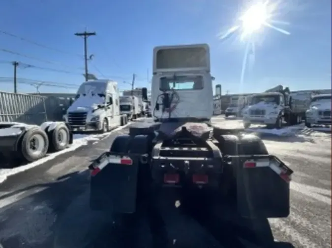 2019 NAVISTAR INTERNATIONAL RH613 DAYCAB S/A