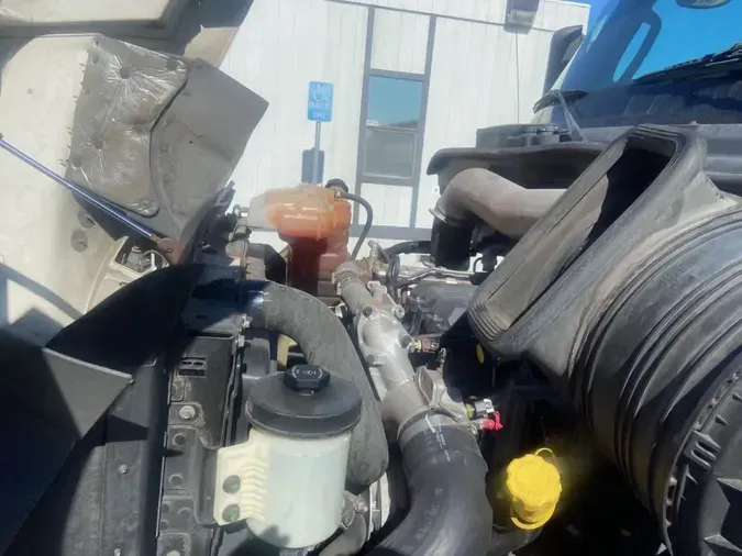 2019 NAVISTAR INTERNATIONAL RH613 DAYCAB S/A