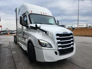 2023 FREIGHTLINER Cascadia 126