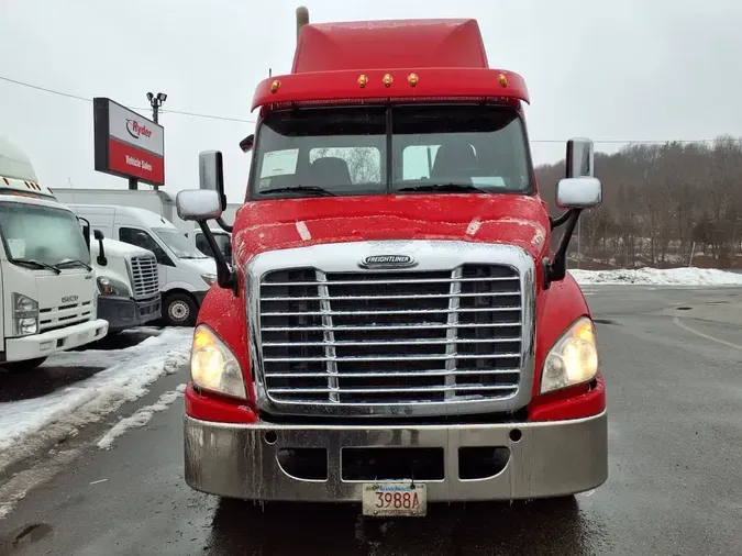 2019 FREIGHTLINER/MERCEDES CASCADIA 113