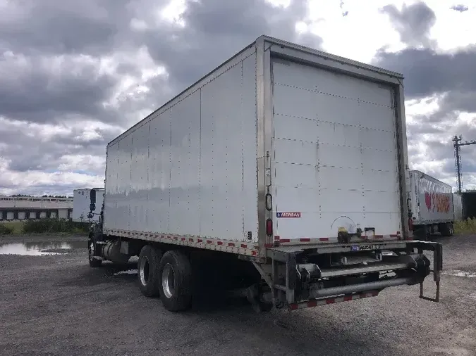 2018 Freightliner M211264S