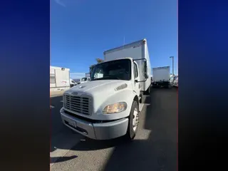 2017 FREIGHTLINER/MERCEDES M2 106