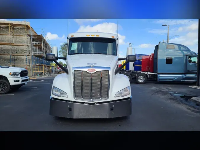 2022 Peterbilt 579
