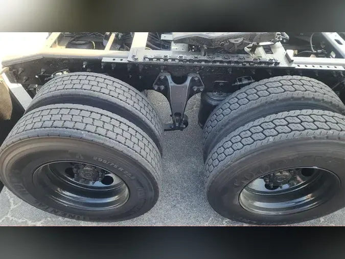 2018 INTERNATIONAL RH613