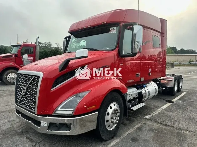 2020 VOLVO VNL64T740