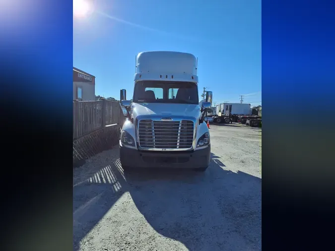 2020 FREIGHTLINER/MERCEDES CASCADIA 125