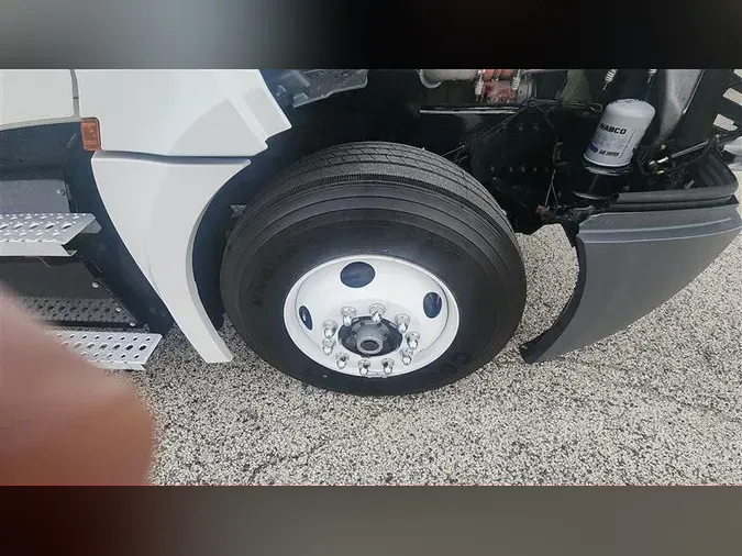 2020 FREIGHTLINER CA126