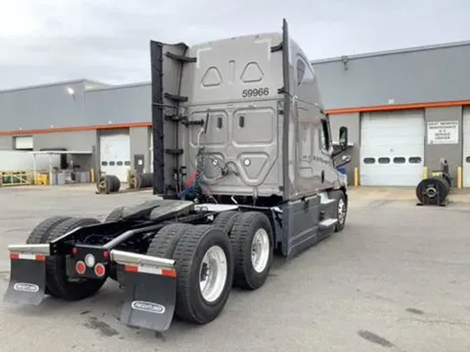 2023 Freightliner Cascadia