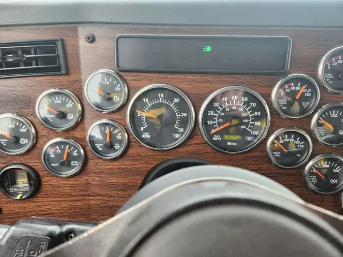 2011 WESTERN STAR 4900