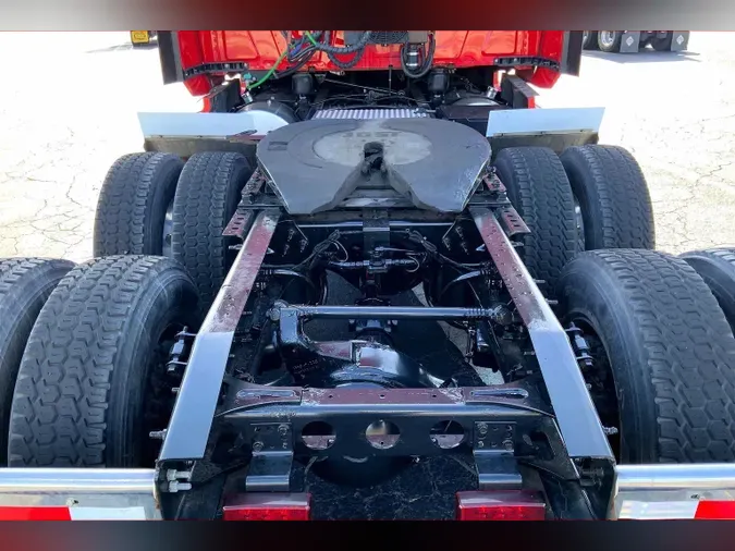 2023 INT LT625 6X4552177bc971c554d5c04fae8f42d038b