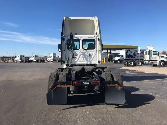 2019 Freightliner T12664ST