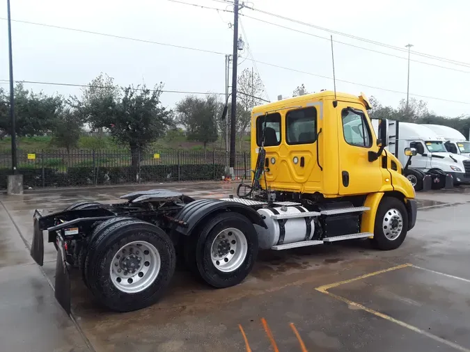 2018 FREIGHTLINER/MERCEDES CASCADIA 113