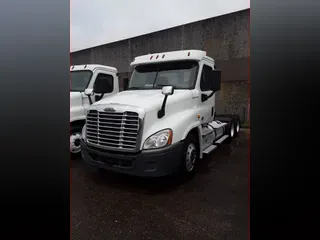 2019 FREIGHTLINER/MERCEDES CASCADIA 125