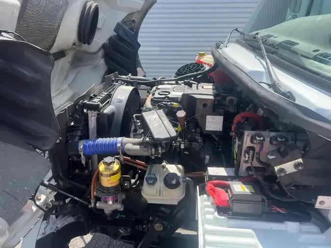 2020 FREIGHTLINER M2 106