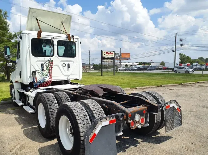 2019 FREIGHTLINER NEW CASCADIA PX12664