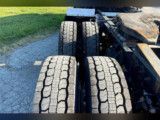 2022 INT LT625 6x4