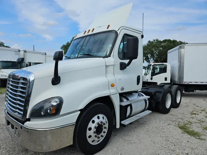 2017 FREIGHTLINER/MERCEDES CASCADIA 125552d877147436e5fcd050428b7addd71