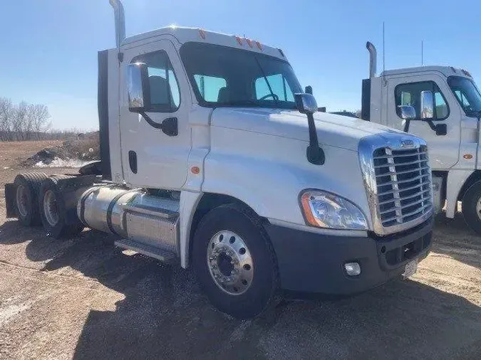 2014 Freightliner CA125DC