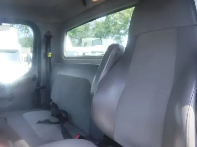 2020 FREIGHTLINER M2 106