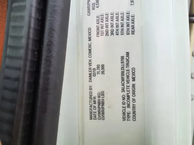 2020 FREIGHTLINER/MERCEDES M2 106