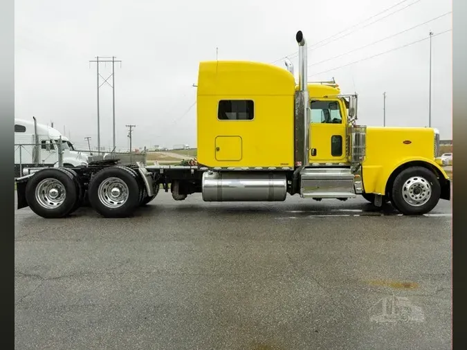 2020 PETERBILT 389