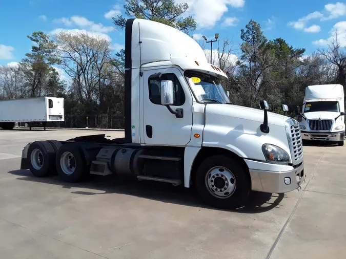 2018 FREIGHTLINER/MERCEDES CASCADIA 125